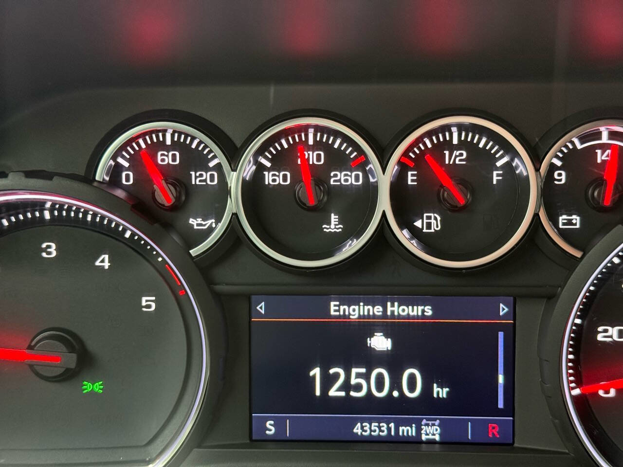 Used 2021 Chevrolet Silverado 2500 LT w/ Convenience Package image 21