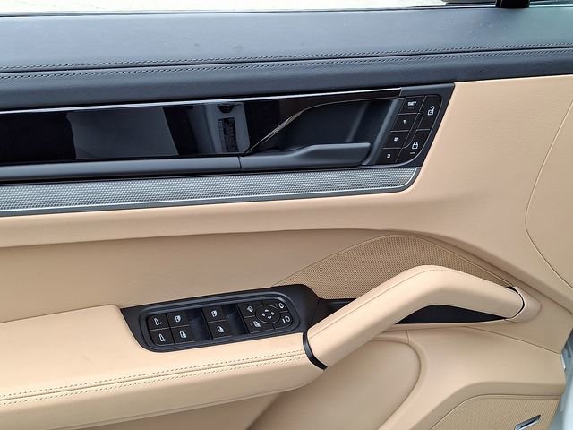 Certified 2026 Porsche Cayenne AWD/4WD image 17