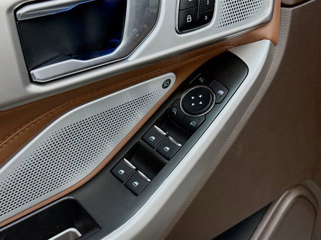 Used 2024 Ford Explorer King Ranch w/ Technology Package image 18