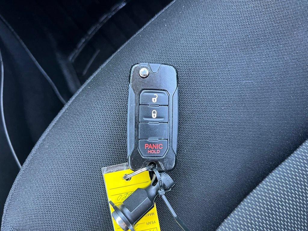 Used 2016 Jeep Renegade Sport w/ Power & Air Group FWD image 31