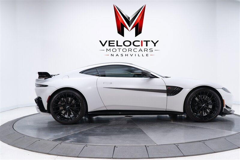 Used 2023 Aston Martin V8 Vantage Coupe RWD image 5
