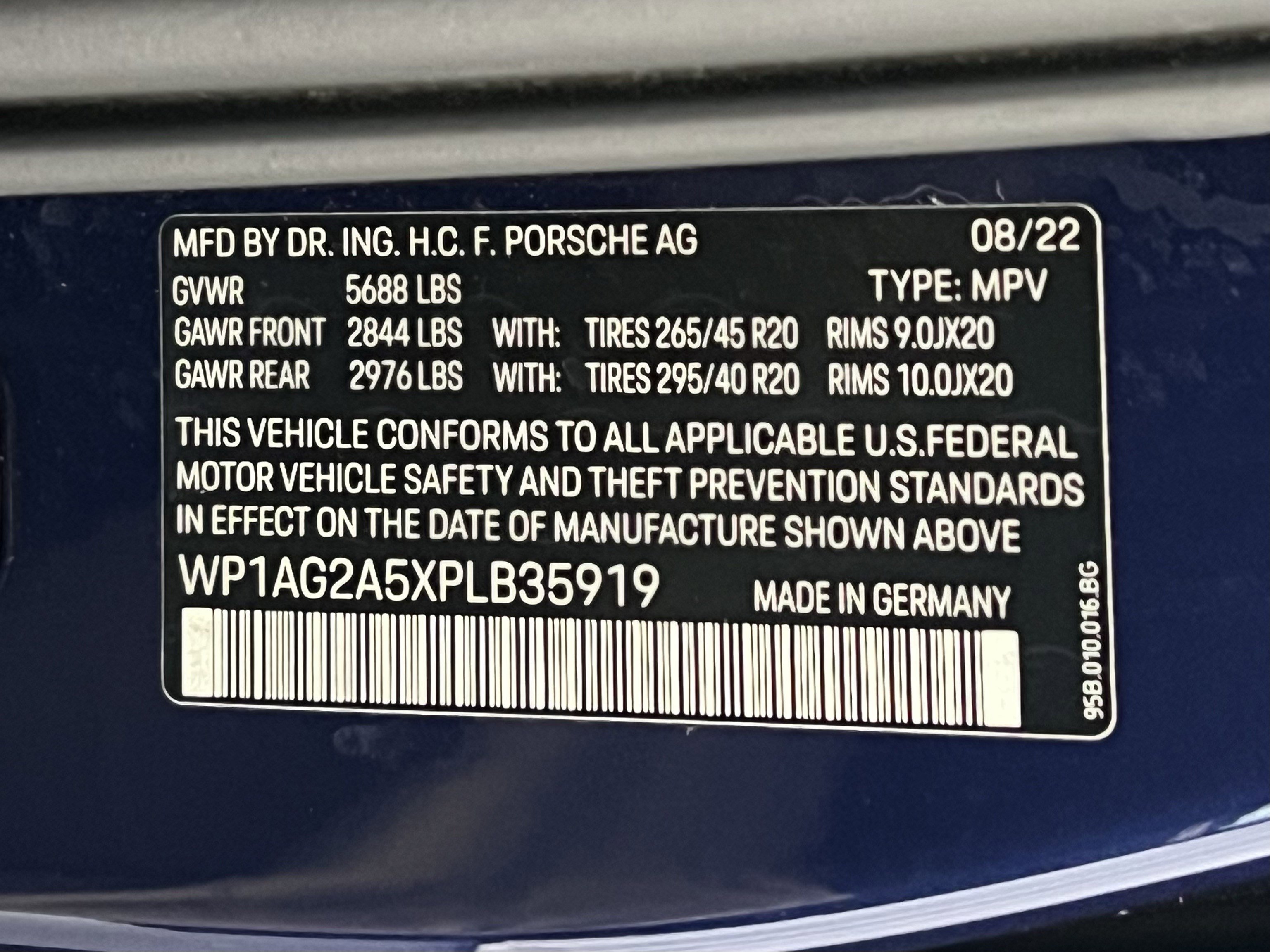 Certified 2023 Porsche Macan S image 26