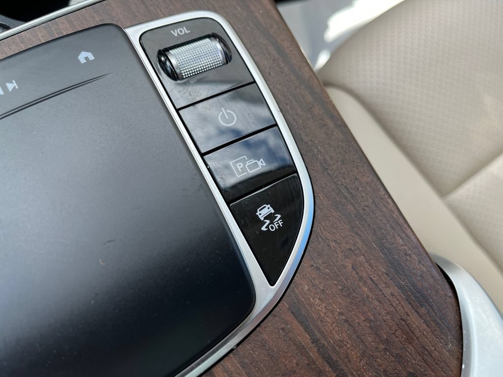 Certified 2022 Mercedes-Benz GLC 300 4MATIC image 25