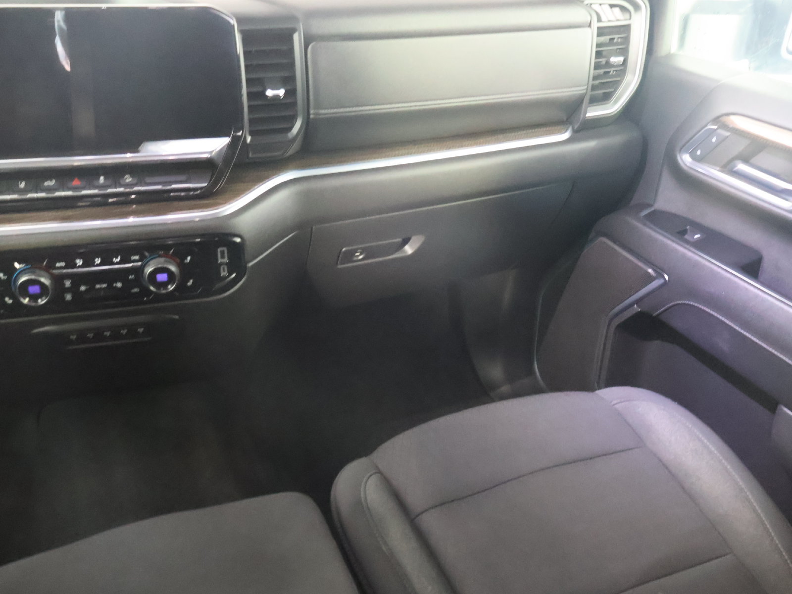 Used 2024 Chevrolet Silverado 2500 LT w/ Convenience Package AWD/4WD image 30