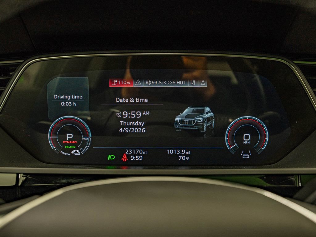 Used 2022 Audi e-tron Premium w/ Convenience Plus Package image 23