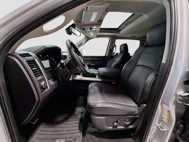 Used 2018 RAM 3500 Laramie AWD/4WD image 17
