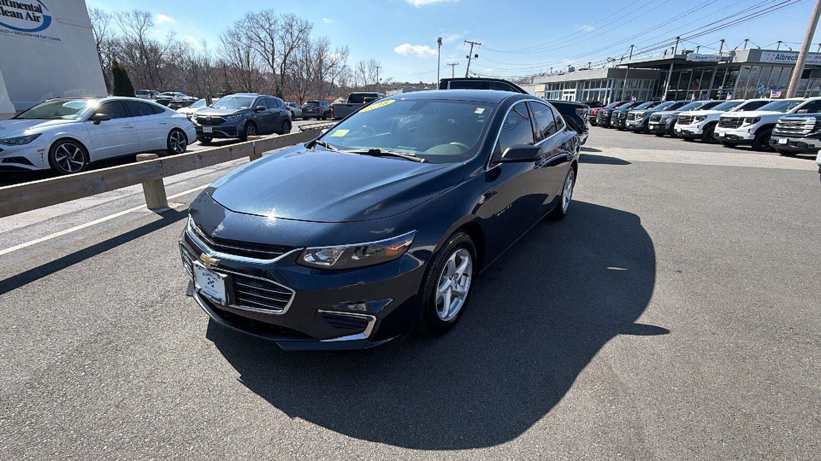 Used 2018 Chevrolet Malibu LS image 3