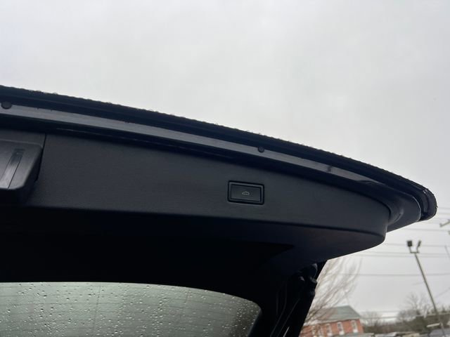 Used 2024 Volkswagen Tiguan Wolfsburg Edition image 15