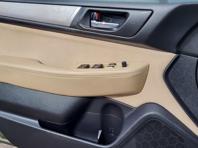 Used 2016 Subaru Outback 2.5i Premium image 12