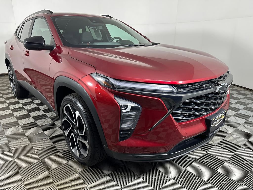 Used 2024 Chevrolet Trax RS w/ Driver Confidence Package image 7