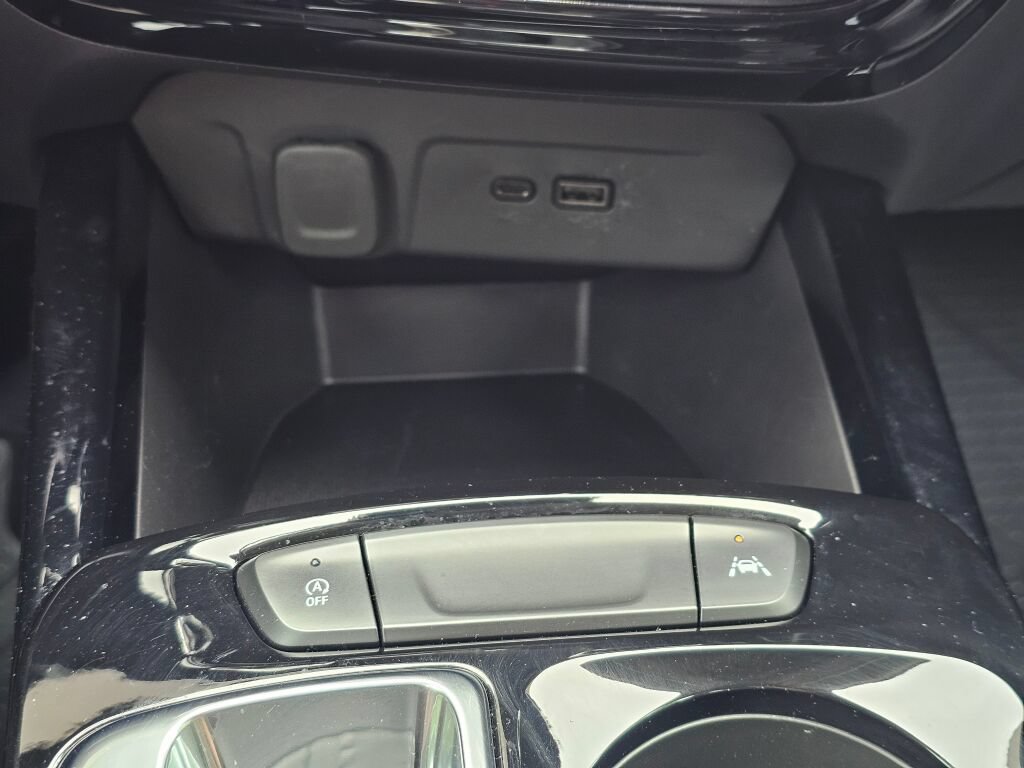 Used 2024 Chevrolet Trax ACTIV w/ Driver Confidence Package FWD image 16