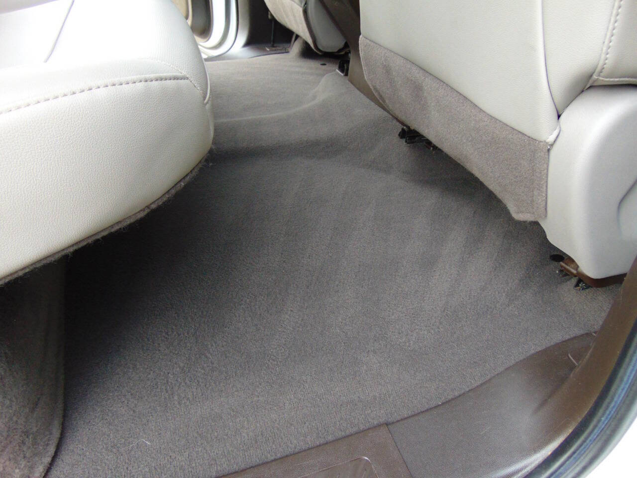 Used 2021 GMC Sierra 3500 SLT w/ SLT Convenience Package image 16