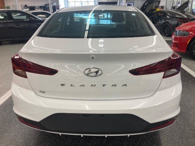 Used 2019 Hyundai Elantra SE w/ Cargo Package FWD image 5