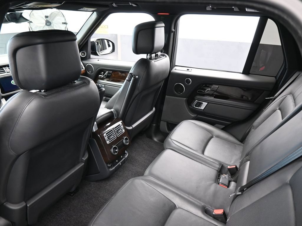 Used 2020 Land Rover Range Rover HSE image 37