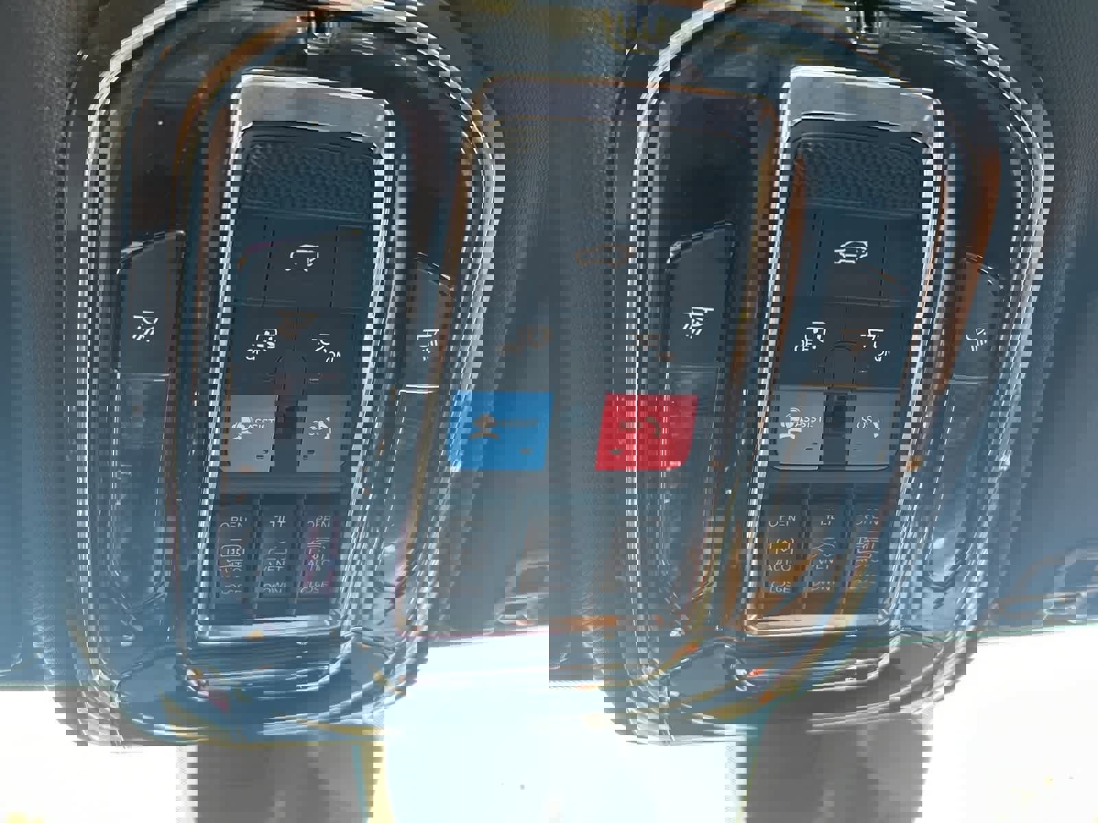 Used 2023 Jeep Grand Cherokee Overland w/ Adv Protech Group III image 52