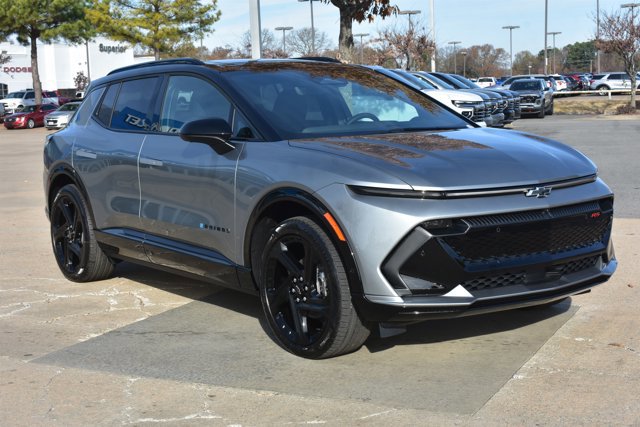 New 2026 Chevrolet Equinox EV RS image 3