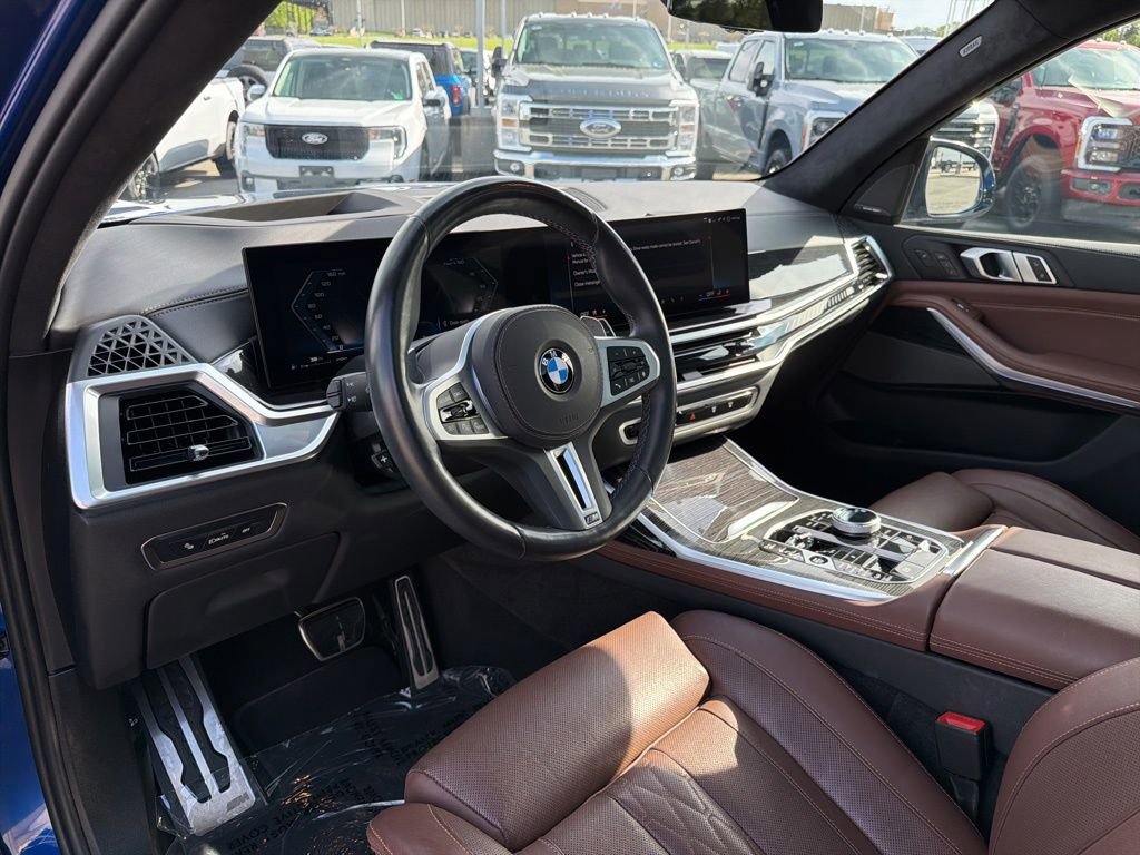 Used 2025 BMW X7 M60i w/ Executive Package AWD/4WD image 12