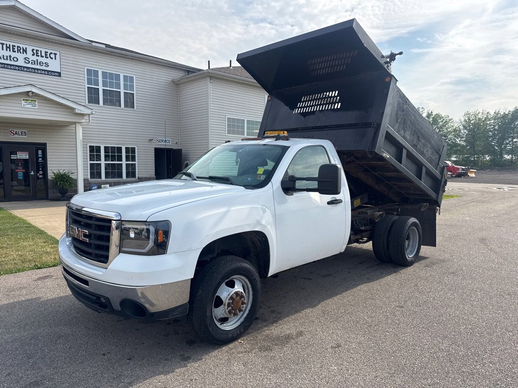 Used 2009 GMC Sierra 3500 W/T w/ Snow Plow Prep Package image 2