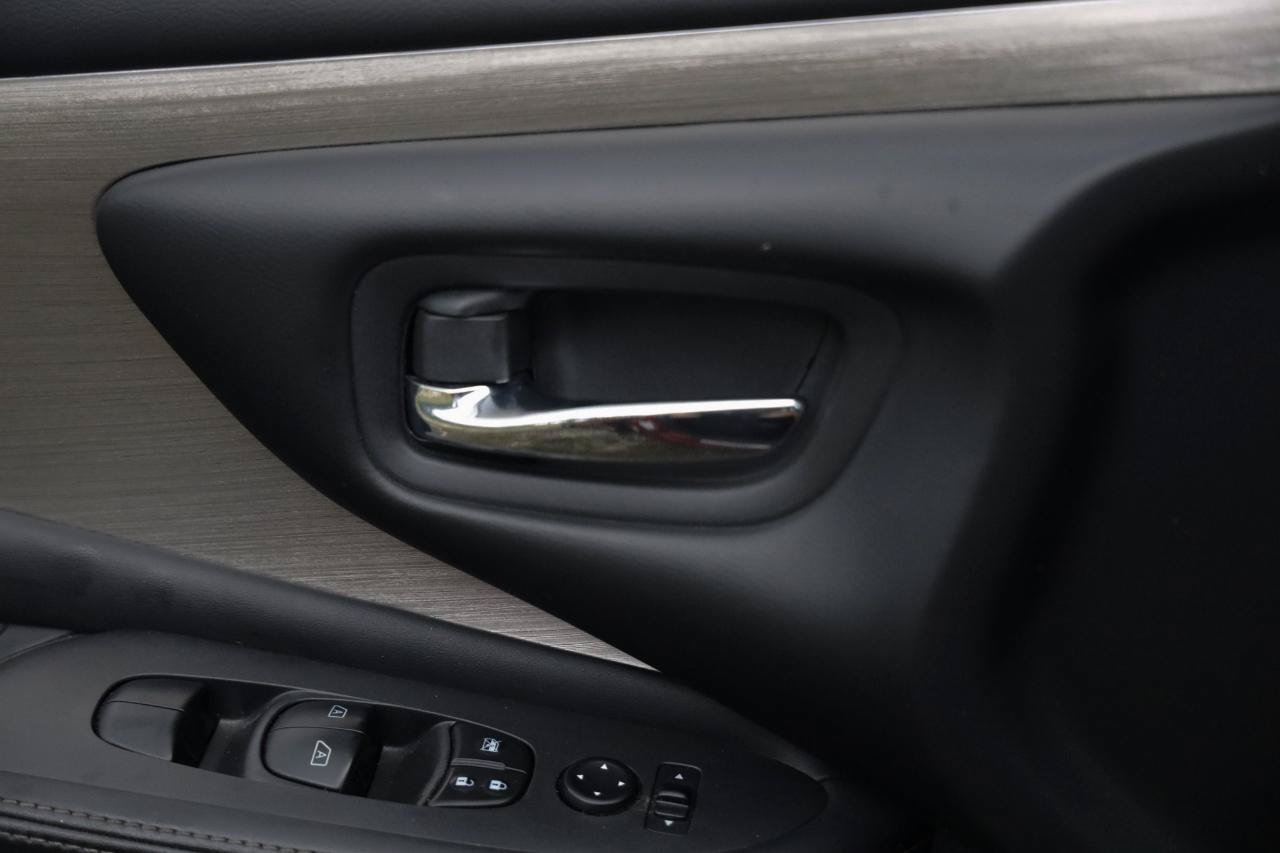 Used 2016 Nissan Murano S FWD image 39