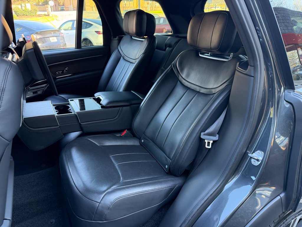 Used 2023 Land Rover Range Rover Autobiography AWD/4WD image 28