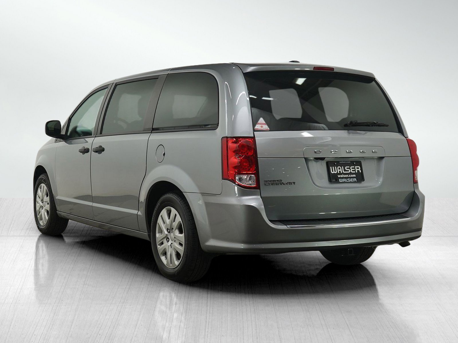 Used 2019 Dodge Grand Caravan SE w/ UConnect Hands-Free Group image 3