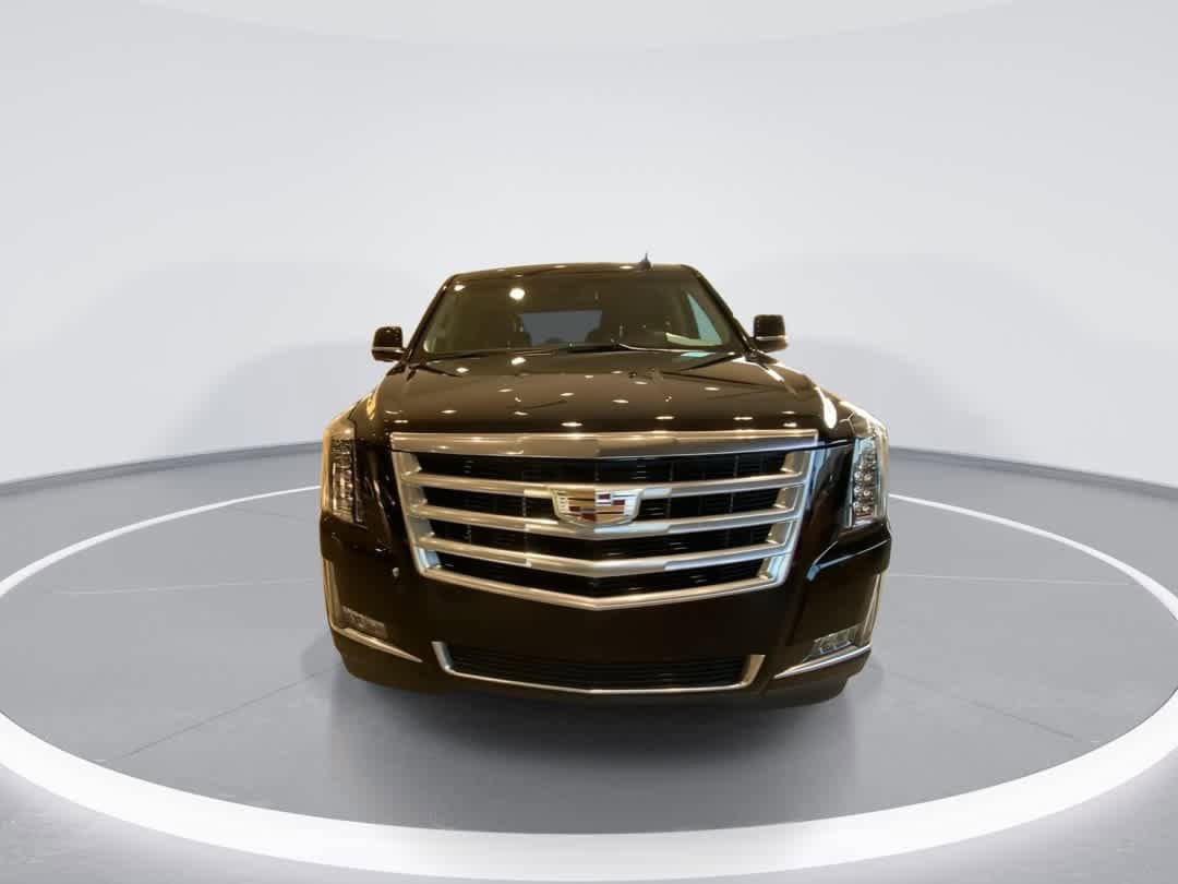 Used 2016 Cadillac Escalade Luxury AWD/4WD image 3