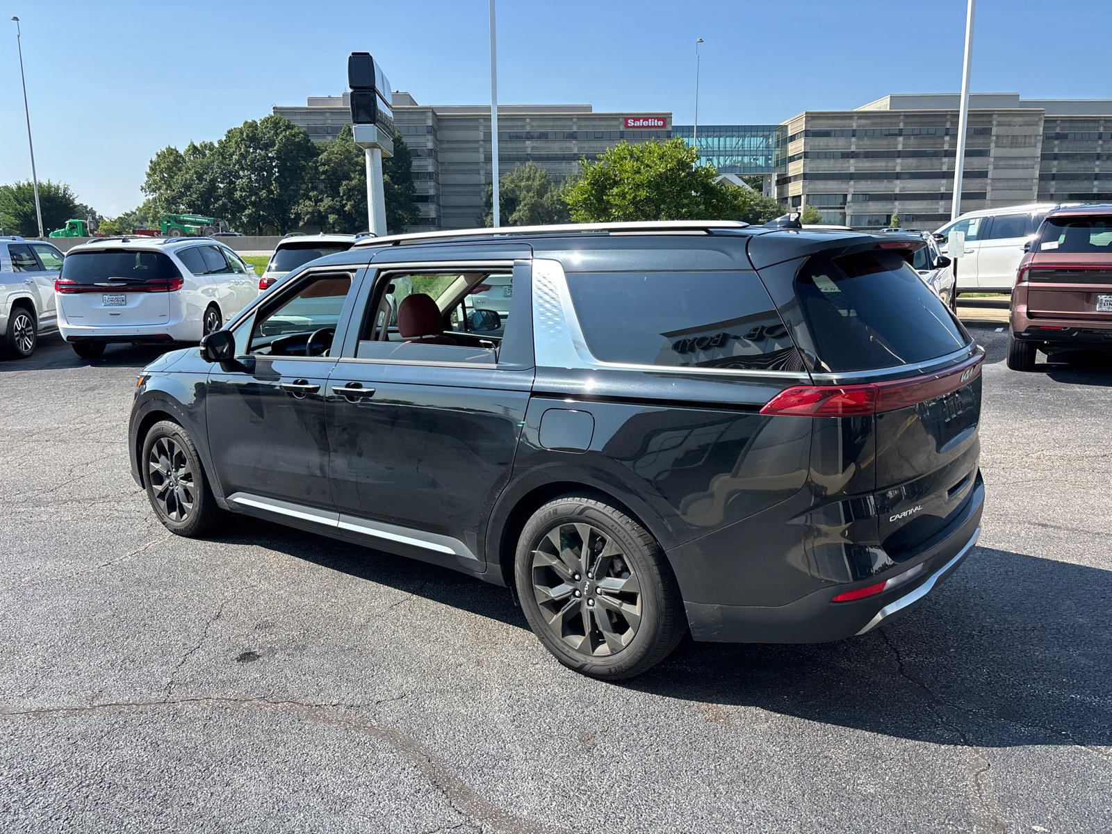 Used 2024 Kia Carnival SX Prestige FWD image 5