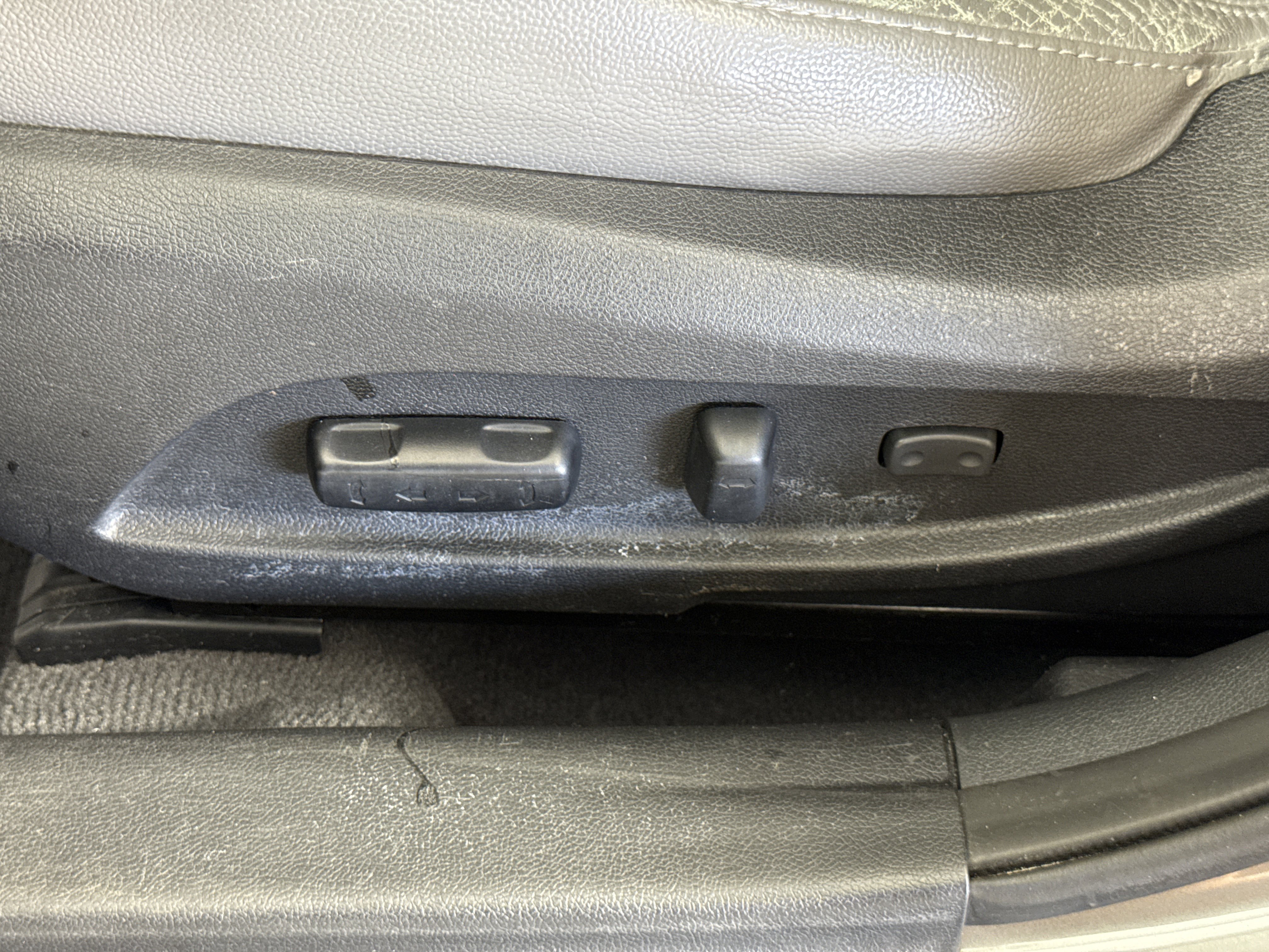 Used 2013 Hyundai Sonata Limited w/ Premium Pkg FWD image 17