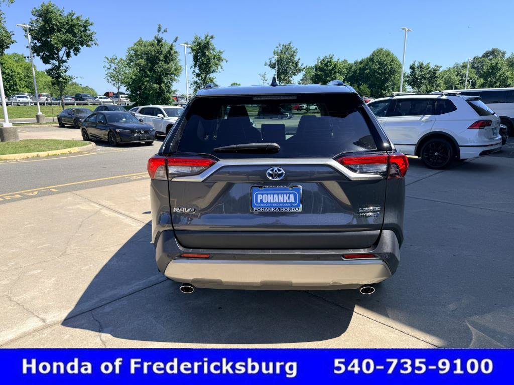 Used 2023 Toyota RAV4 Limited AWD/4WD image 4
