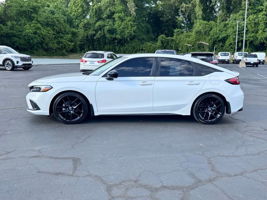 Used 2023 Honda Civic Sport image 3