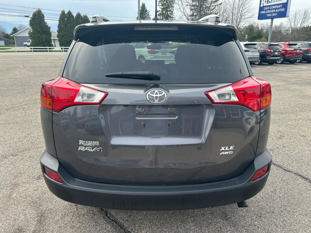Used 2014 Toyota RAV4 XLE AWD/4WD image 3