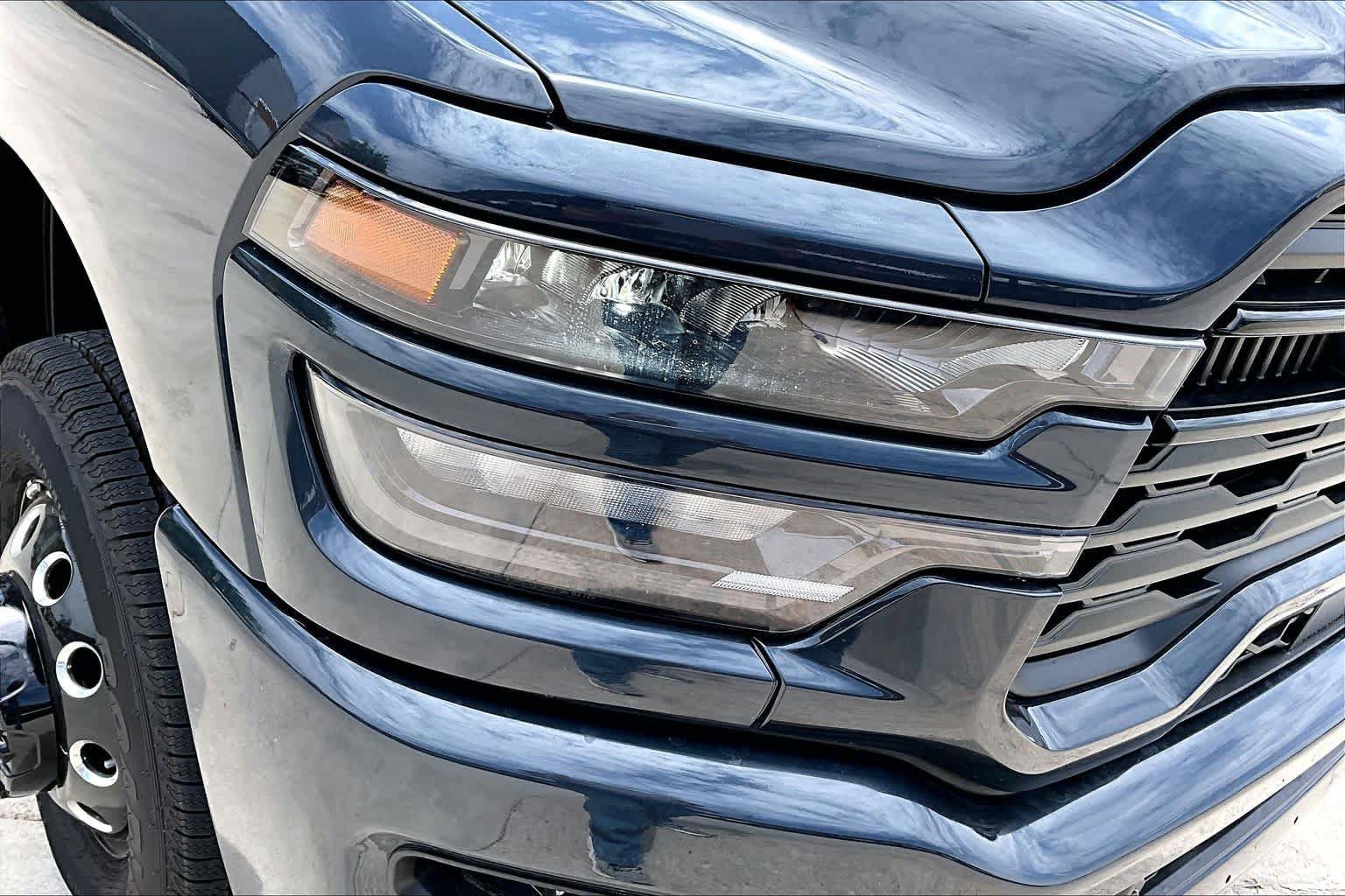 New 2026 RAM 3500 Big Horn AWD/4WD image 14