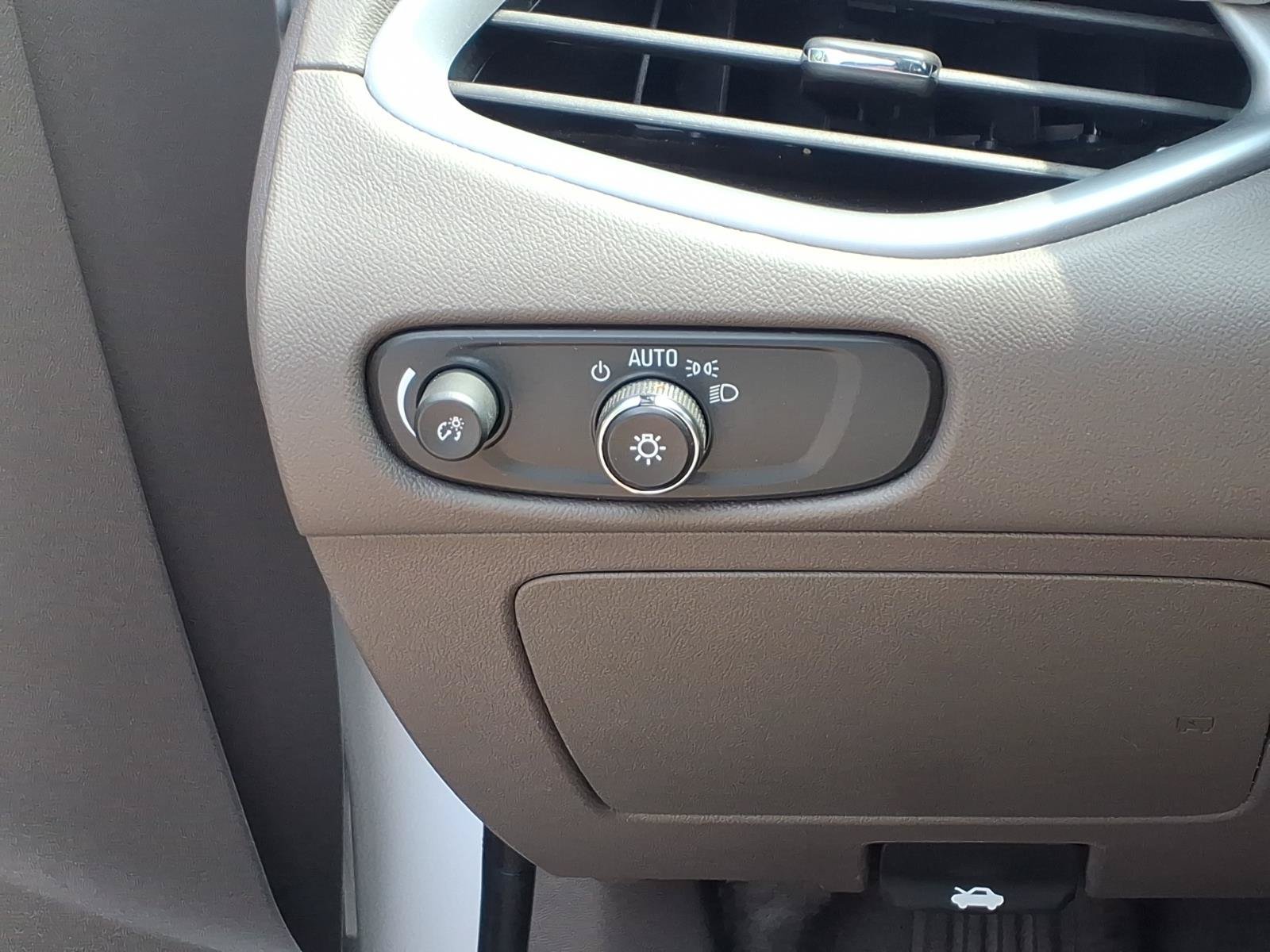 Used 2024 Chevrolet Malibu LT FWD image 22