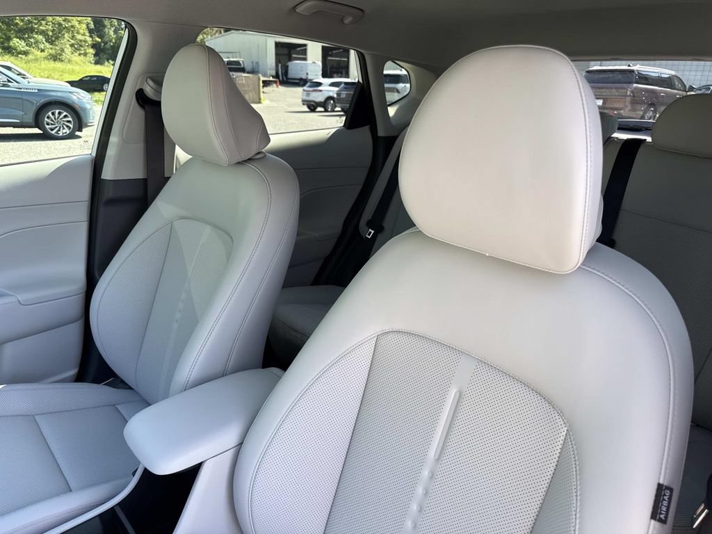 Used 2026 Hyundai Kona SEL Premium FWD image 21
