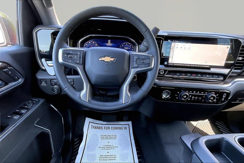 Used 2024 Chevrolet Silverado 1500 LT AWD/4WD image 10
