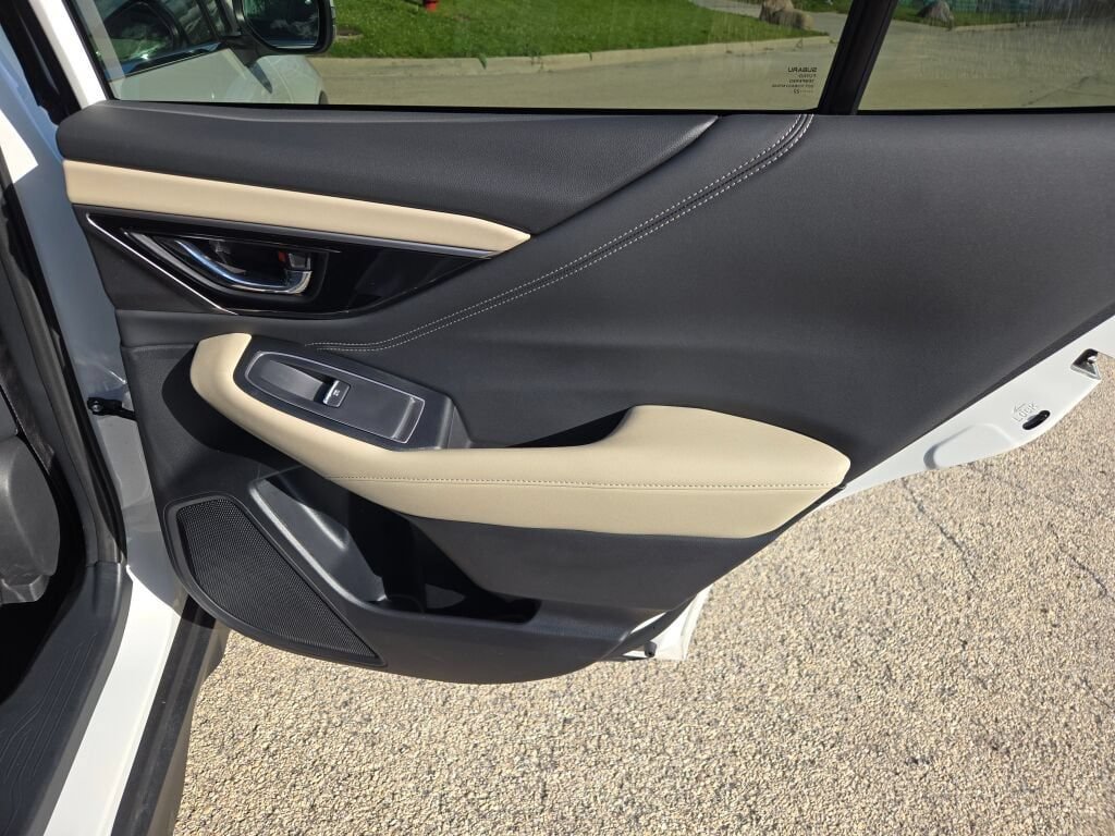 Certified 2022 Subaru Outback Limited AWD/4WD image 8