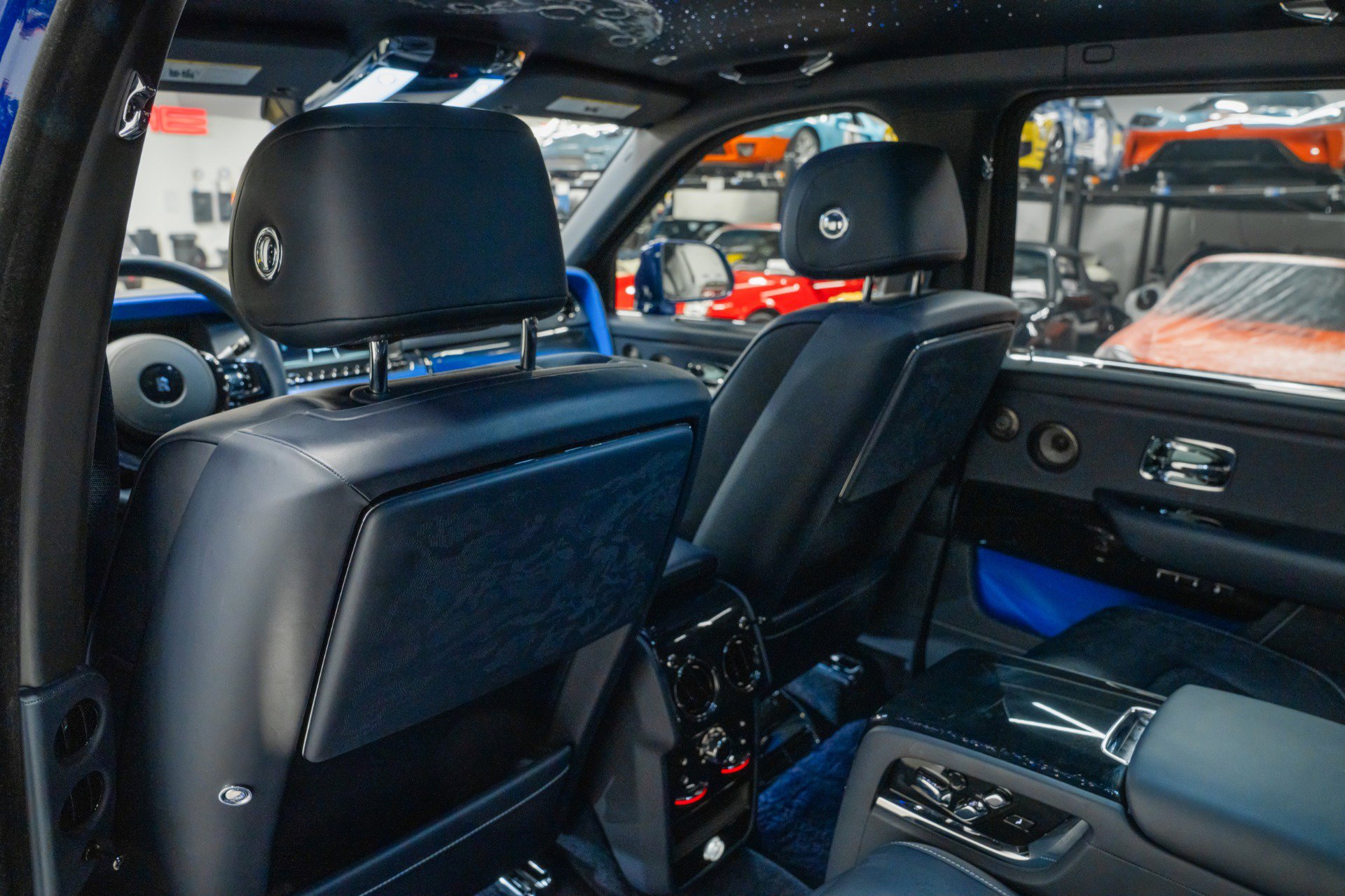 Used 2024 Rolls-Royce Cullinan Black Badge image 32