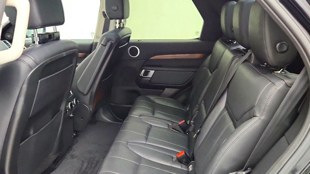 Used 2018 Land Rover Discovery HSE AWD/4WD image 22
