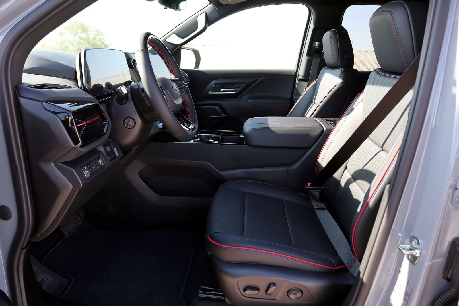 New 2025 Chevrolet Silverado EV RST image 10