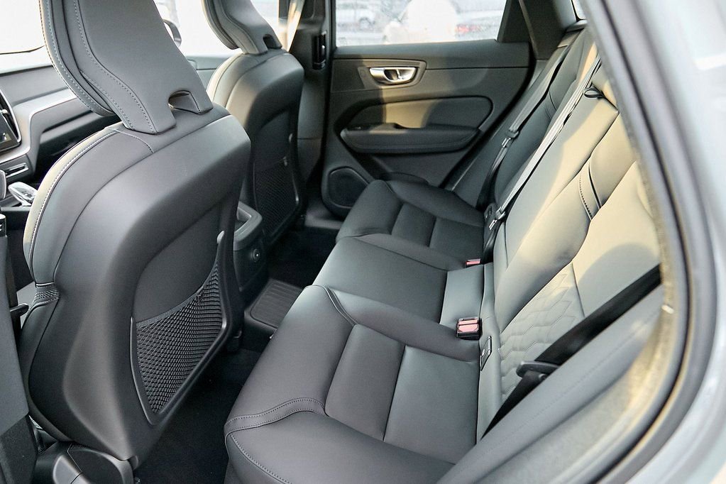 New 2026 Volvo XC60 T8 Plus w/ Protection Package Premier image 20