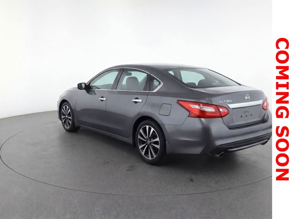 Used 2017 Nissan Altima 2.5 S w/ Power Driver Seat Package FWD image 4