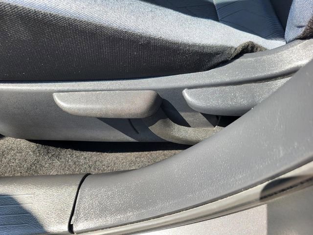 Used 2025 Nissan Versa SV FWD image 14