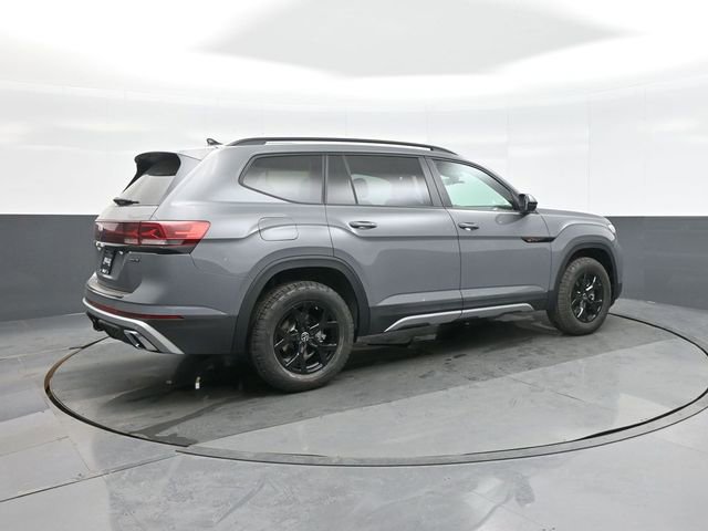 New 2026 Volkswagen Atlas Peak Edition image 7