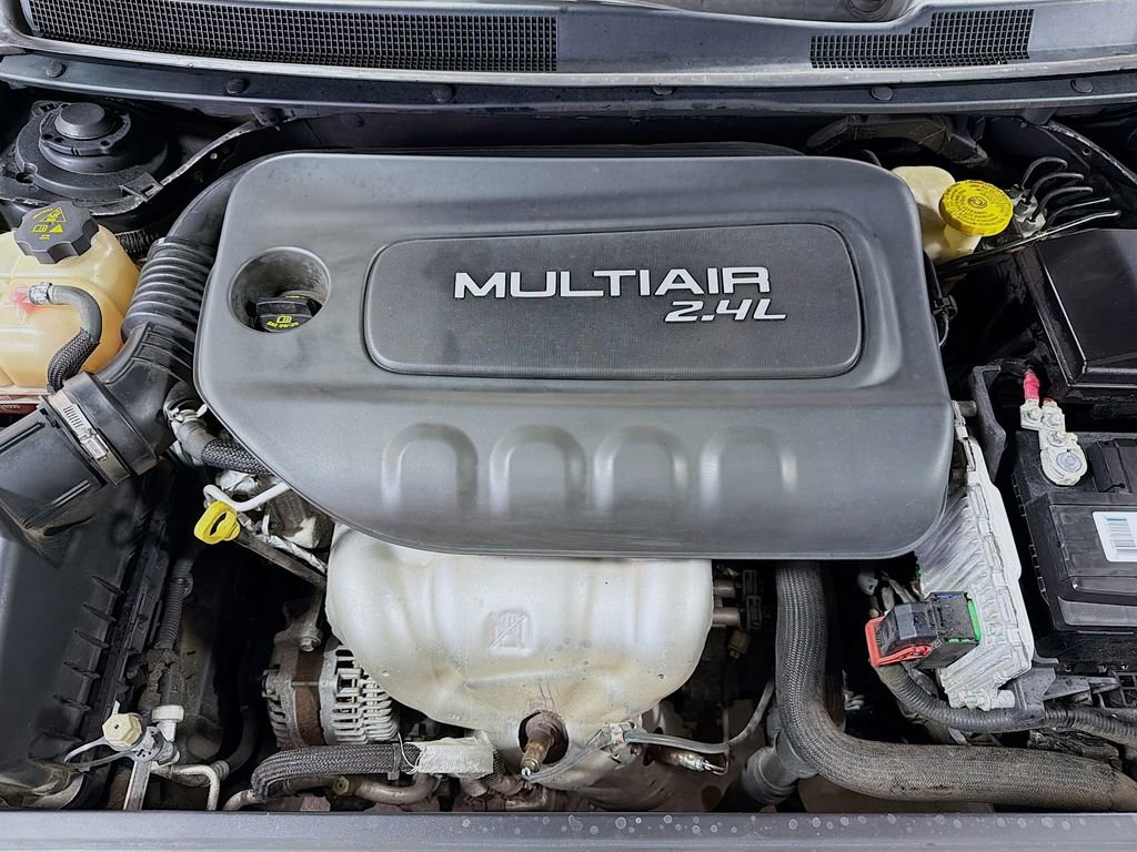 Used 2015 Chrysler 200 Limited w/ Convenience Group image 31