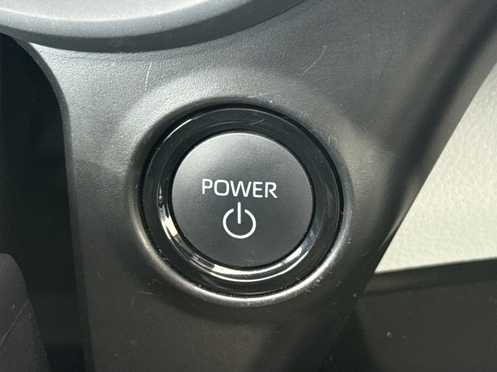 Certified 2025 Toyota Sienna XLE FWD image 22