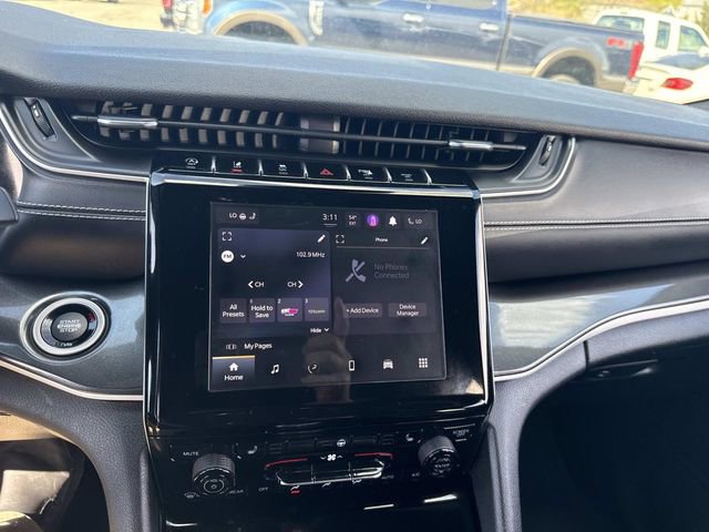 Used 2023 Jeep Grand Cherokee Altitude image 29