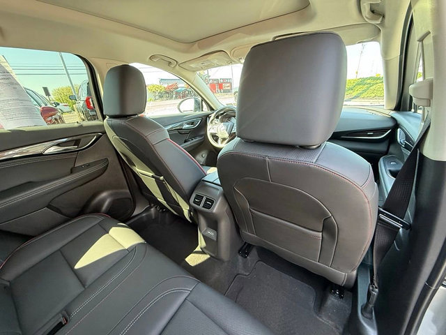 Used 2023 Buick Envision Essence w/ Sport Touring Package AWD/4WD image 15