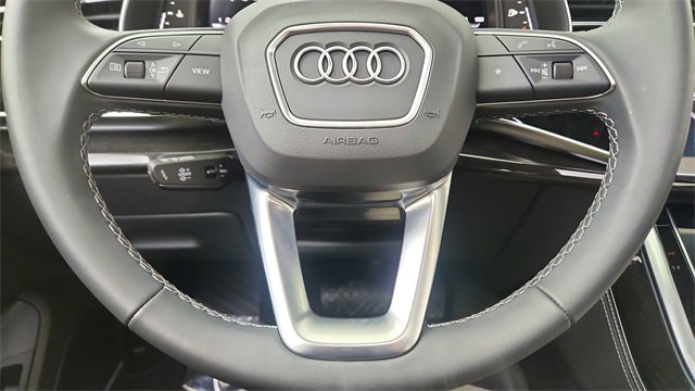 Used 2025 Audi Q8 Prestige w/ Prestige Package image 40