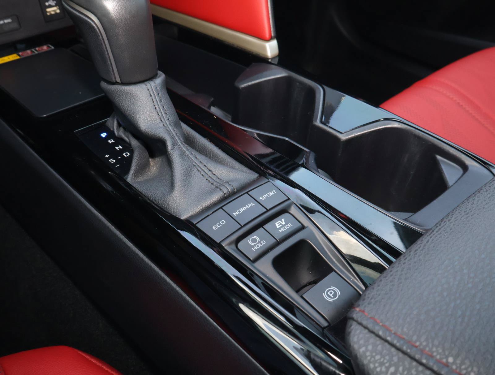 Used 2025 Toyota Camry XSE w/ Premium Plus Package FWD image 23