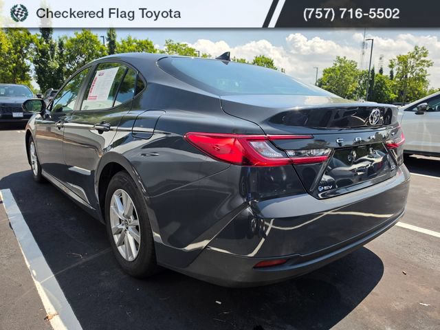 Used 2025 Toyota Camry LE FWD image 4